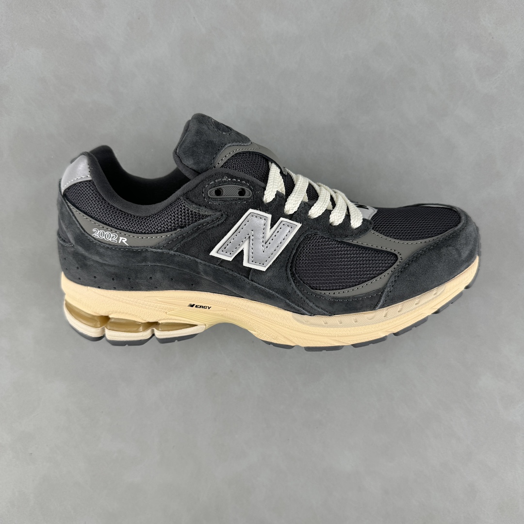 New Balance NB 2002R New Balance NB 2002R